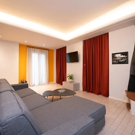 Casa Sul Porto Апартаменты Дезенцано-дель-Гарда